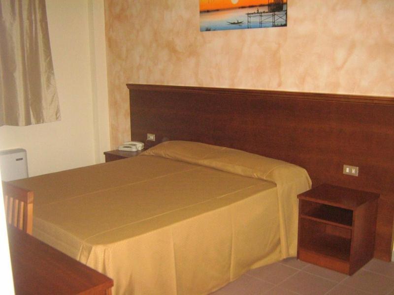 Hostiliae Ciminiera Hotel Ostiglia Eksteriør billede