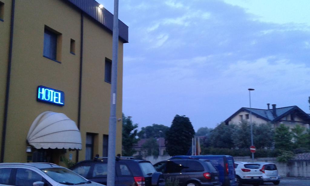 Hostiliae Ciminiera Hotel Ostiglia Eksteriør billede